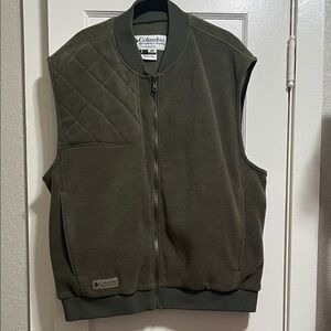 Columbia Men's Dark Green Fleece Vest